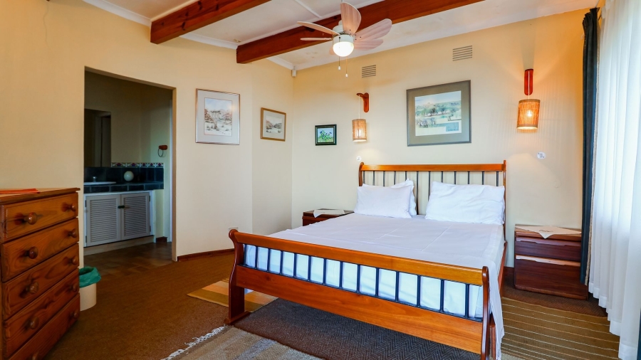 4 Bedroom Property for Sale in Kingfisher Creek Western Cape